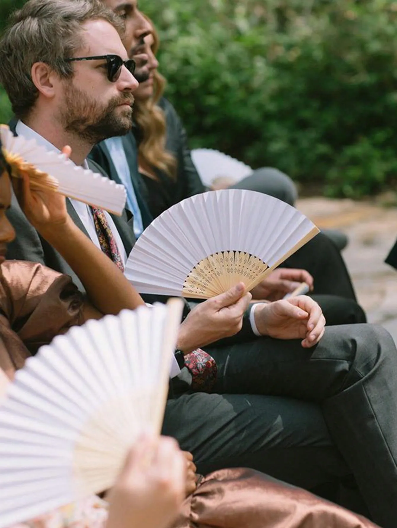 1pc White Folding Paper Fan, Bridal Hand Fan, Wedding Table Centerpiece, Outdoor Wedding Seat Decoration, Souvenir Matching, Wedding DIY Hand Fan, Leave Good Wishes, Wedding Check-In Decoration, Photo Props