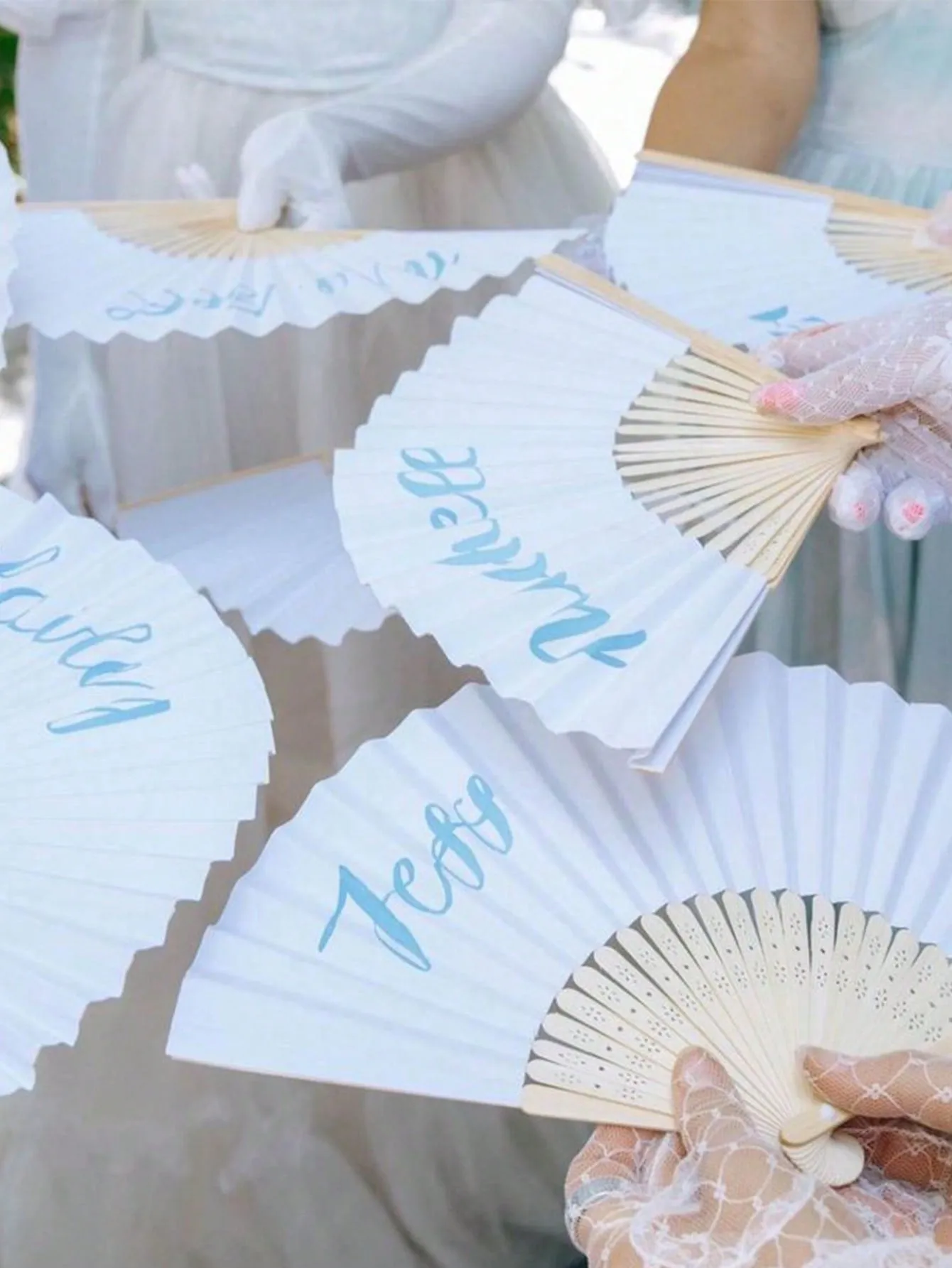 1pc White Folding Paper Fan, Bridal Hand Fan, Wedding Table Centerpiece, Outdoor Wedding Seat Decoration, Souvenir Matching, Wedding DIY Hand Fan, Leave Good Wishes, Wedding Check-In Decoration, Photo Props