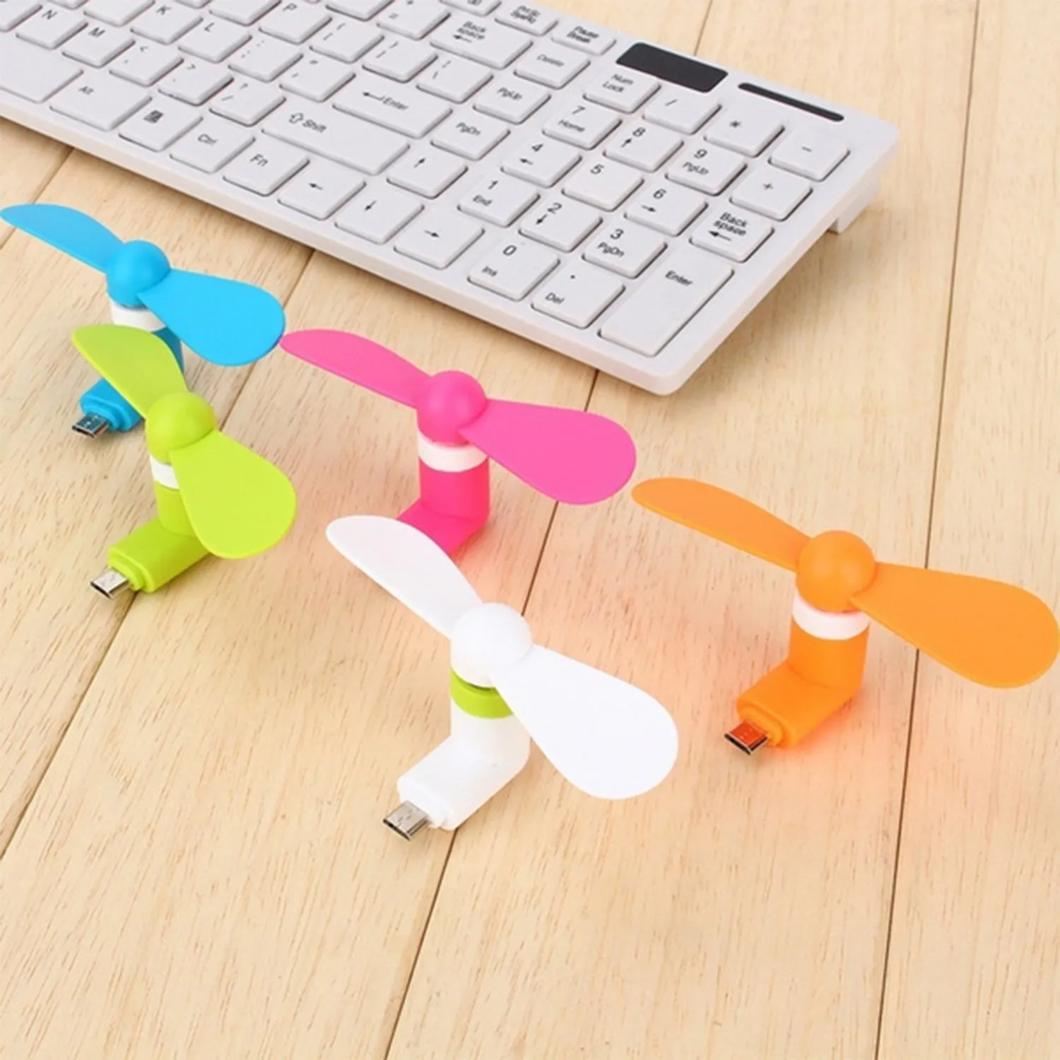 6183 mini usb fan For Having cool air instantly, anywhere and anytime purposes.