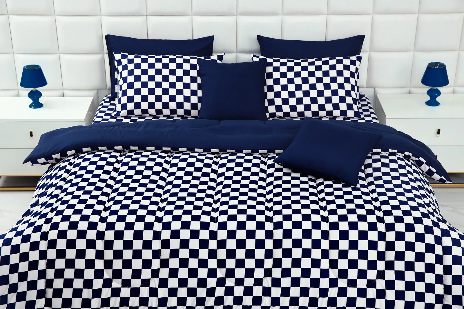 8 PCs Winter Comforter Set-Blue Chess