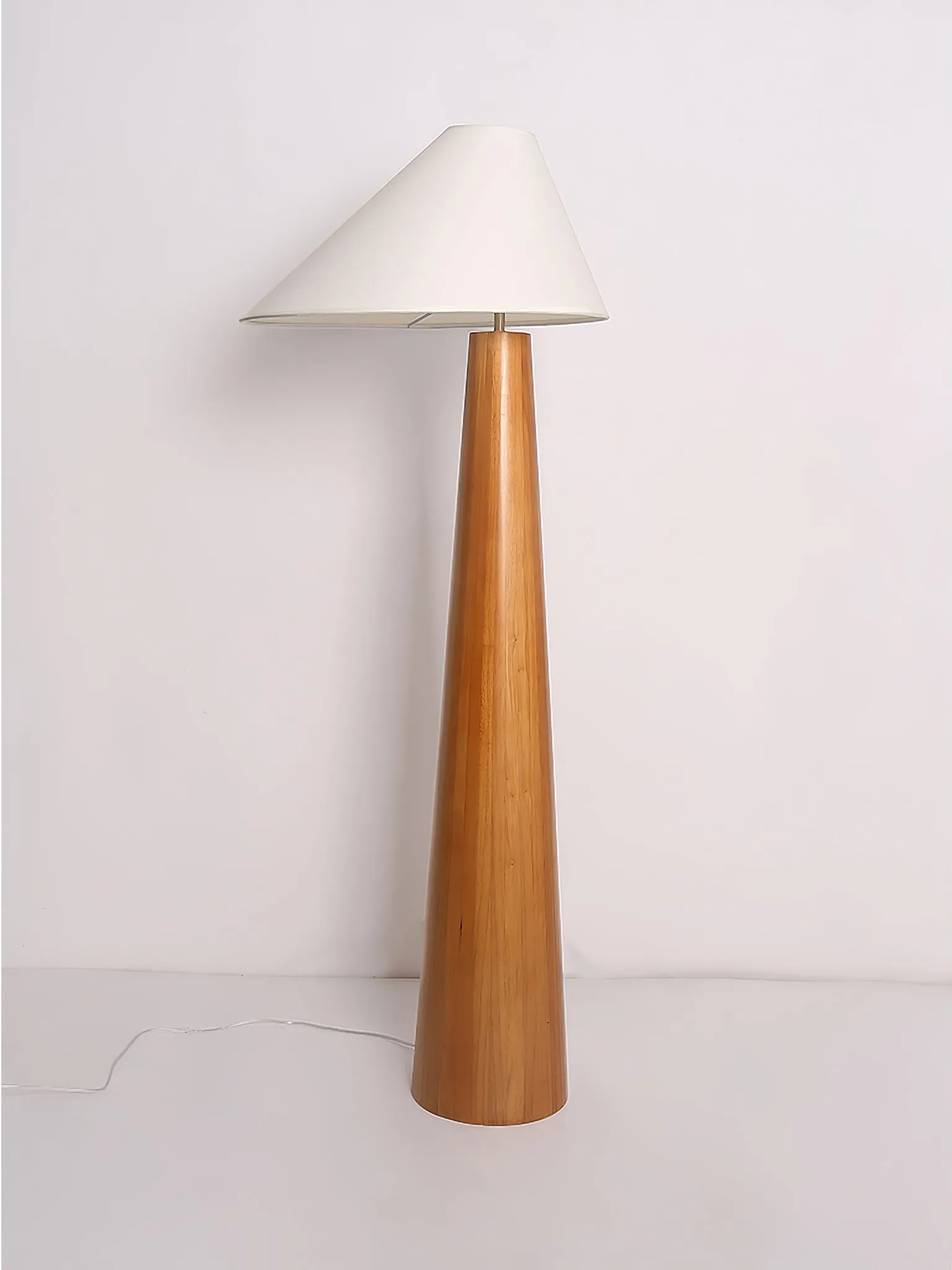 Alvin Floor Lamp