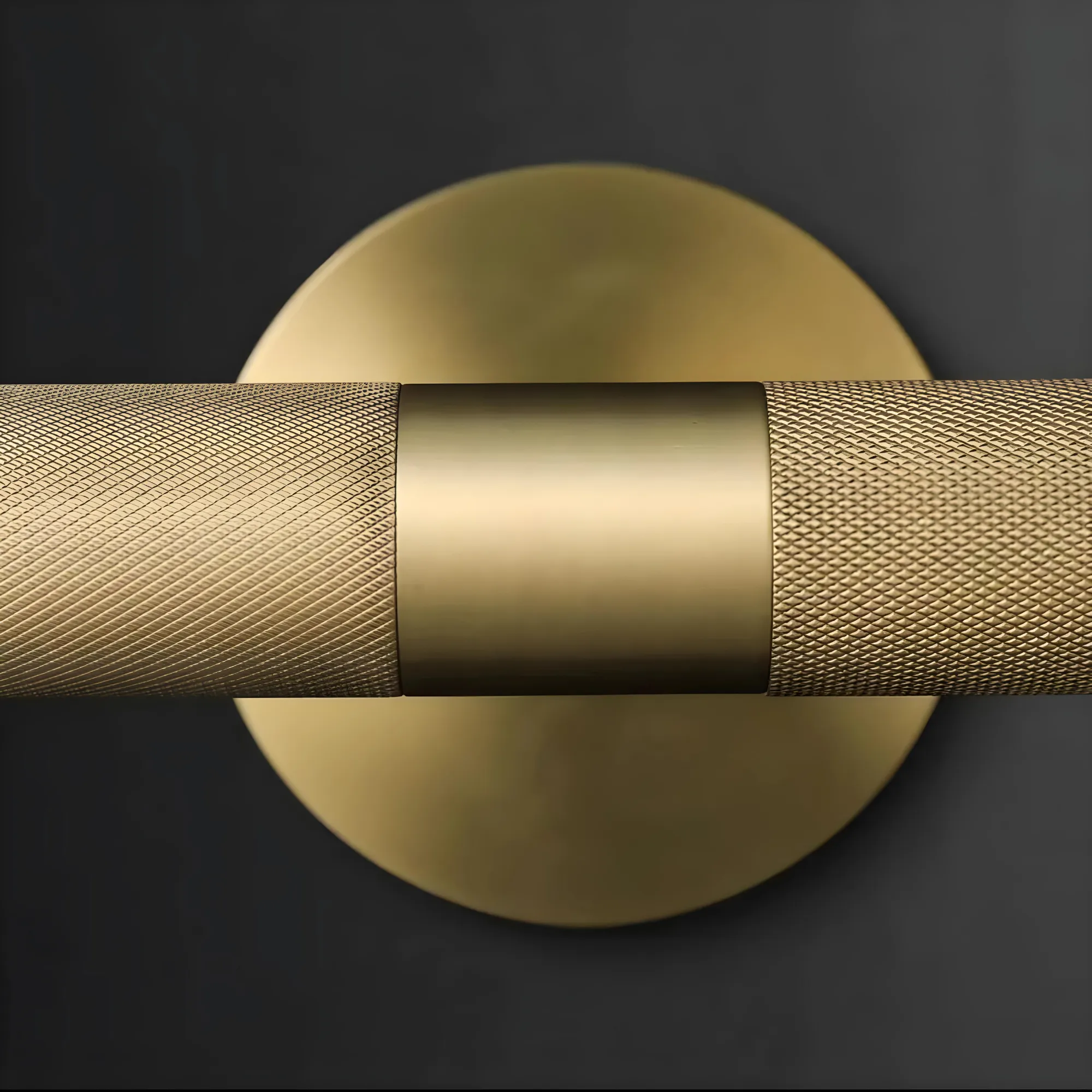 GILLY / Knurled Brass Wall Light