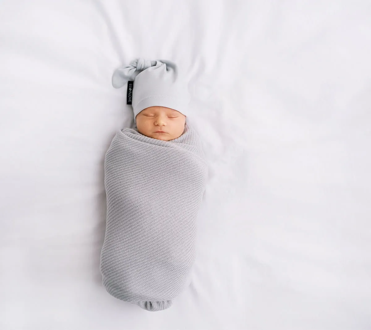 Lullalove Light Knitted Bamboo Swaddle Blanket