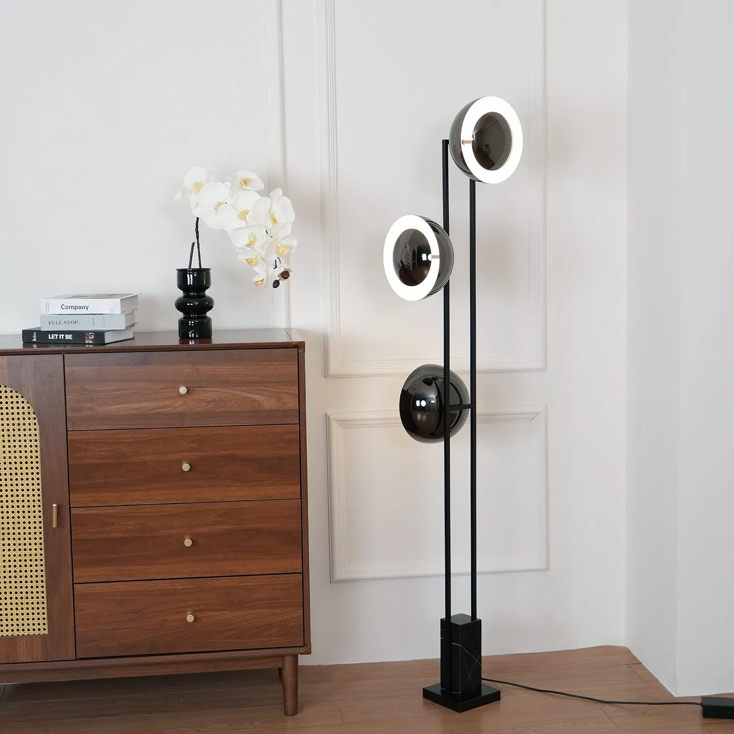 O3 Floor Lamp