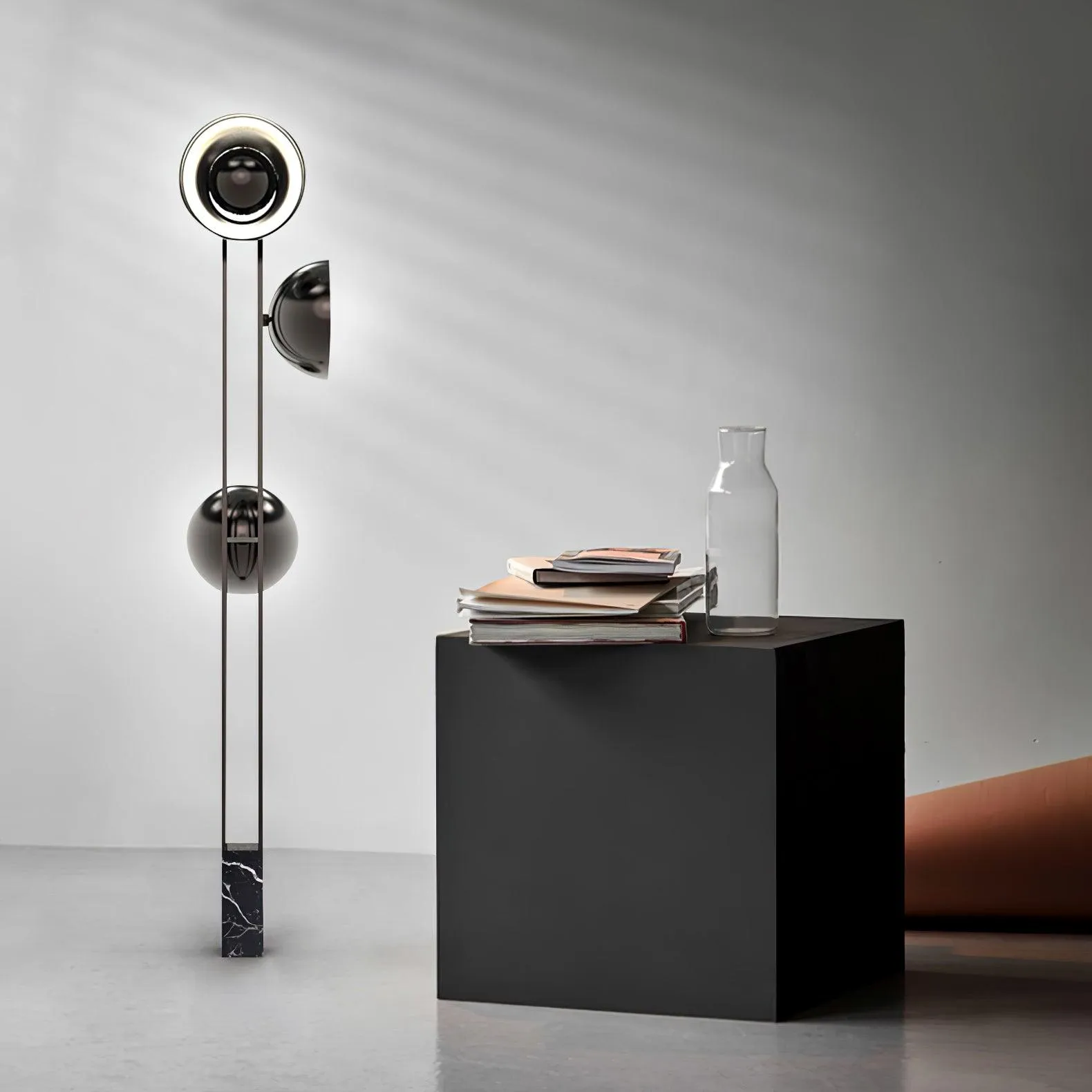 O3 Floor Lamp