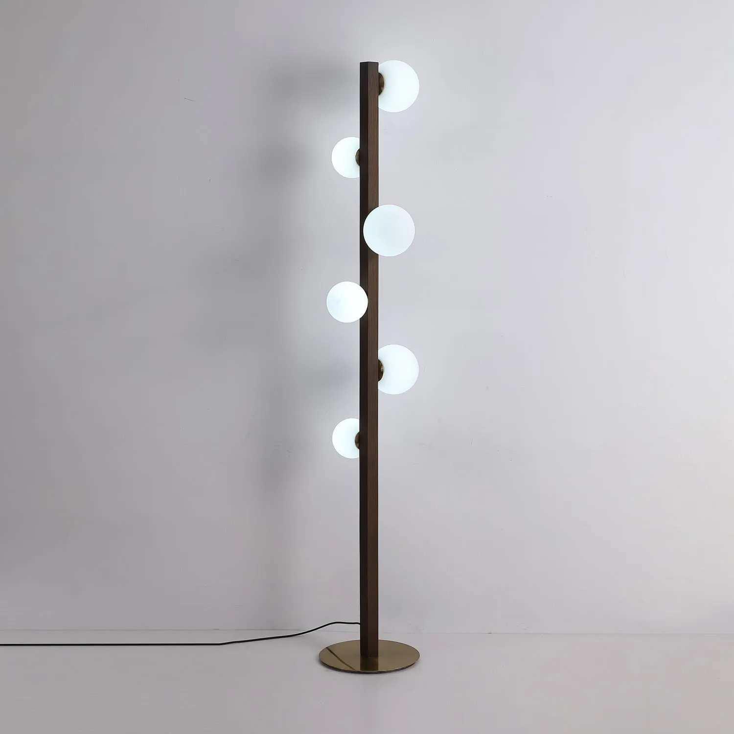 Planeta Wood Floor Lamp