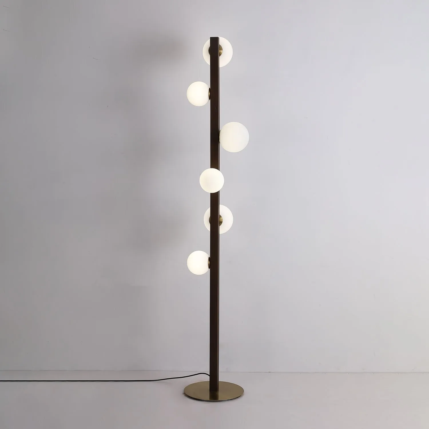 Planeta Wood Floor Lamp