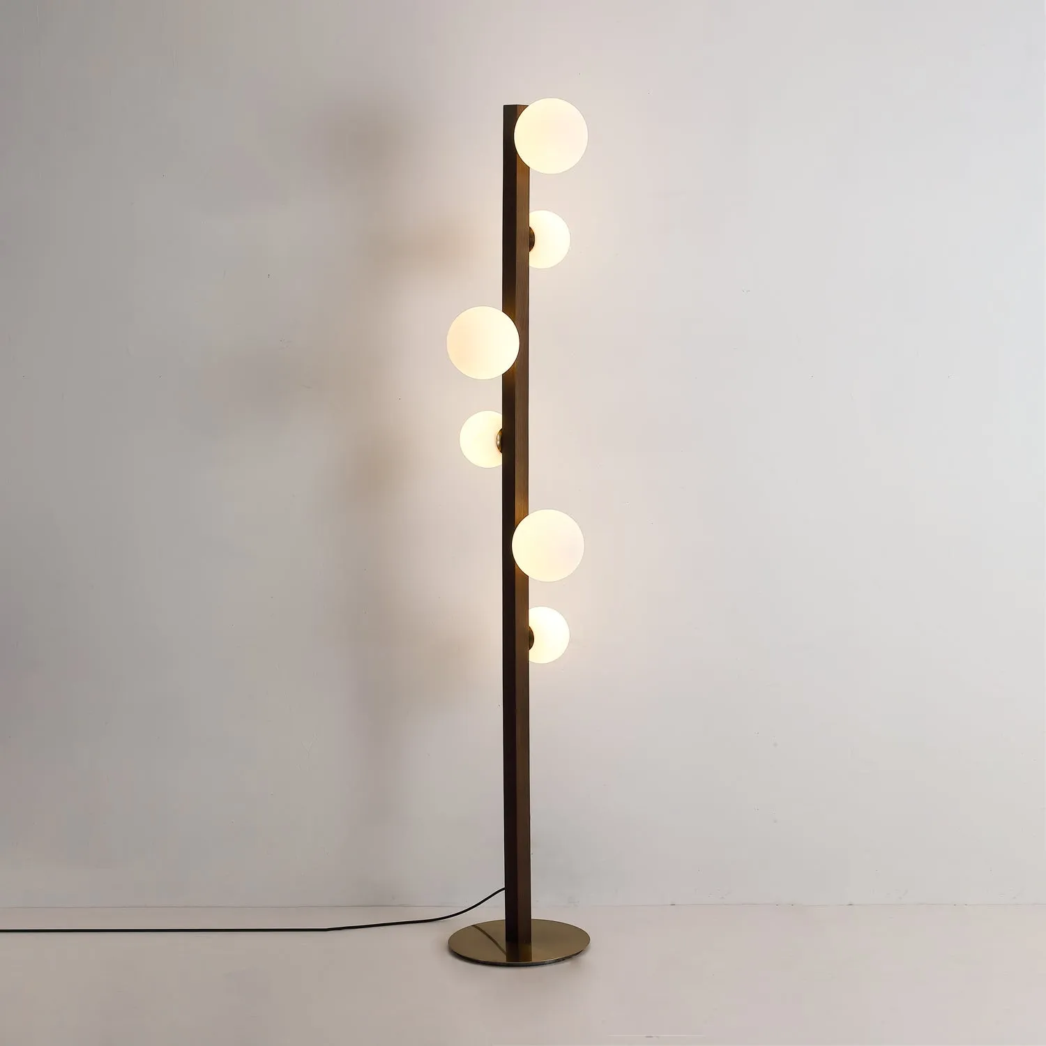 Planeta Wood Floor Lamp