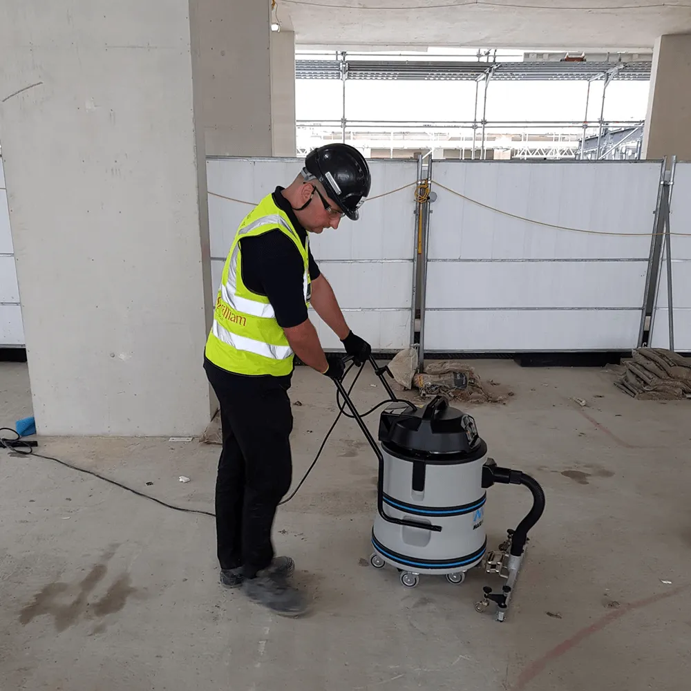 Powerful M Class Twin-Motor 80 Litre Wet/Dry Vacuum, with Floorbar - MAXVAC DV80-MBN-FB