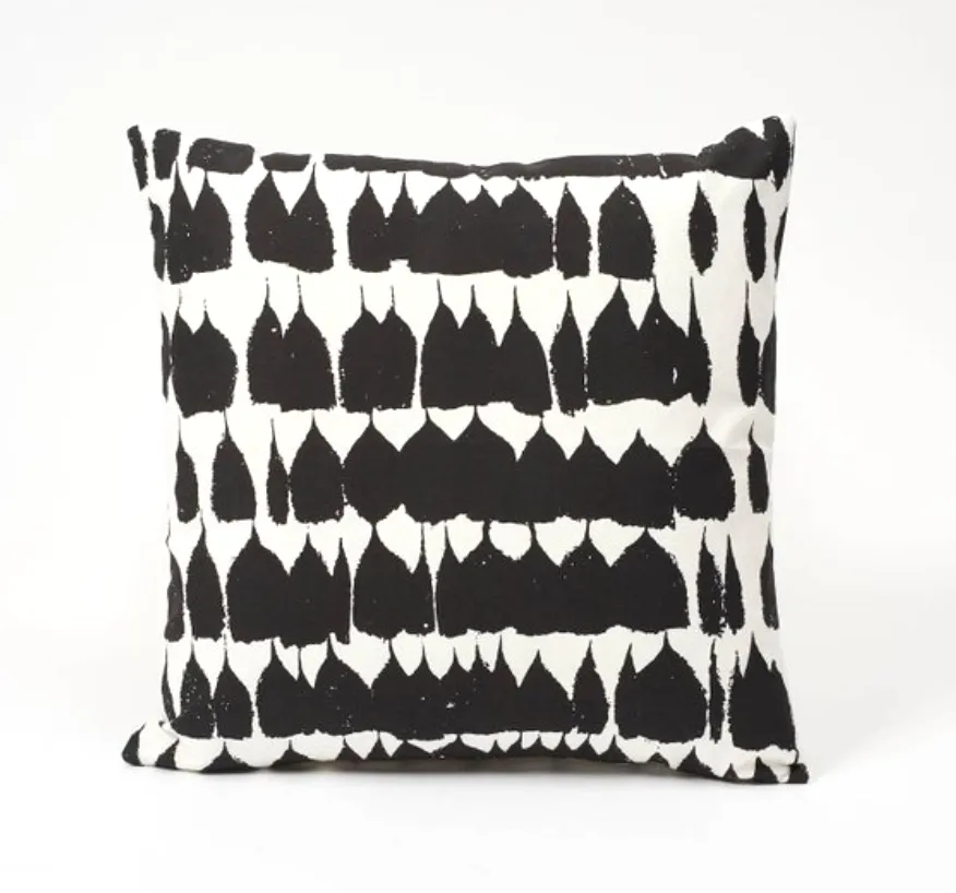 Queen of Spain: An Abstract Black and White Linen Pillow Cover