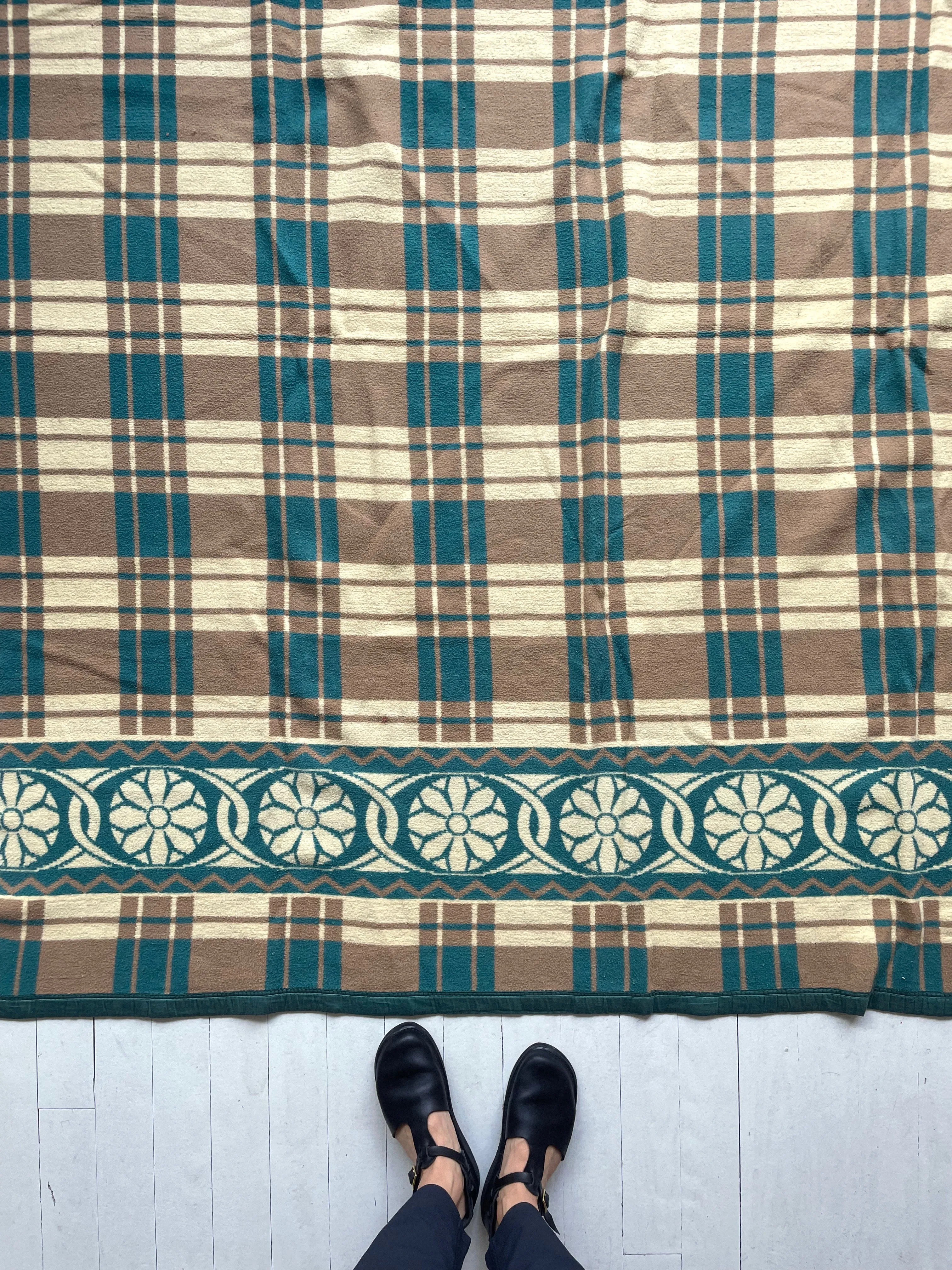 SALE | Vintage 1930s Beacon Camp Blanket