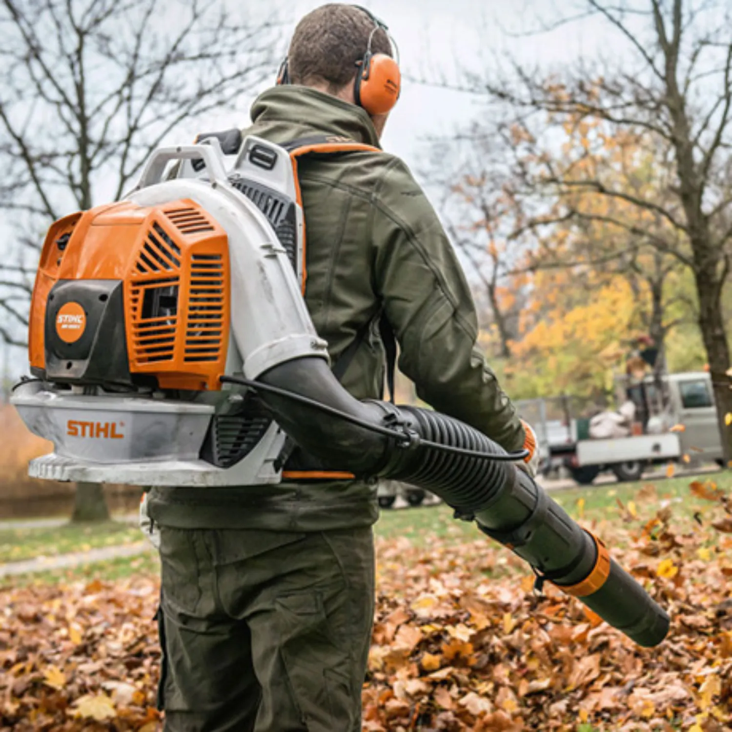 STIHL BR 800 C-E MAGNUM Gas Powered Backpack Blower