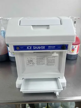 Used Hatsuyuki HC-8EDC (12 Volt) Shaved Ice Machine- Like New!