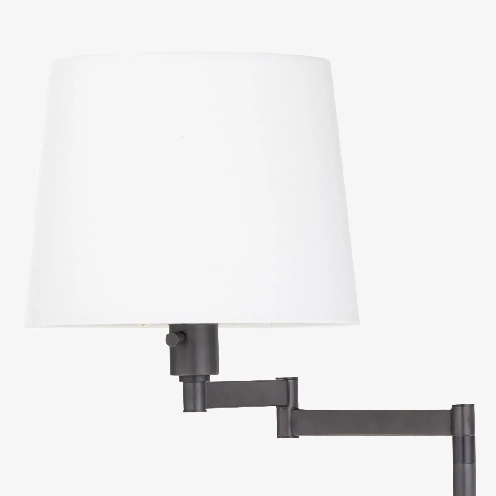 Vir Floor Lamp